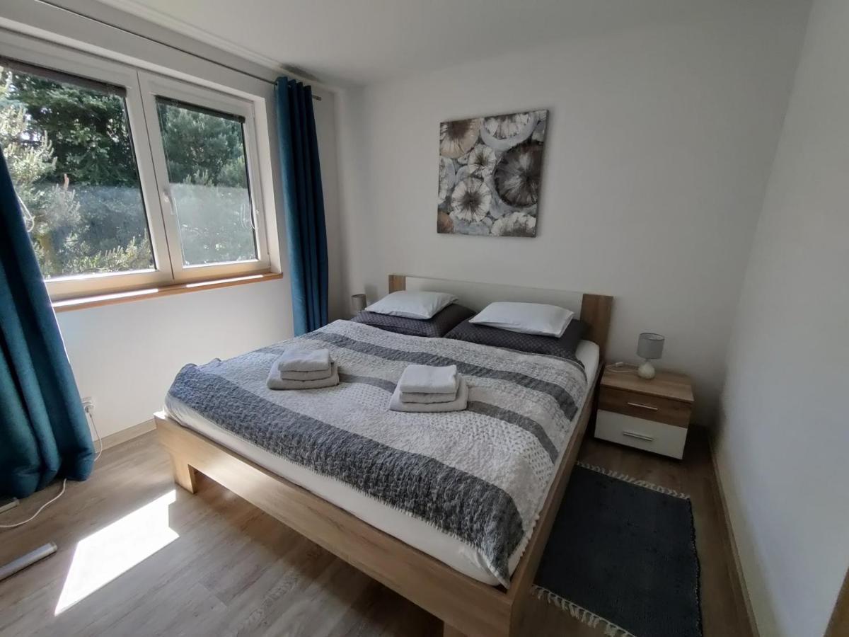Apartman Pod Lipou - Samostatny Objekt Jaroměř Екстериор снимка